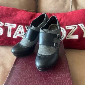 Dexflex Hogan Stylish Black and Gray Women's Shoes